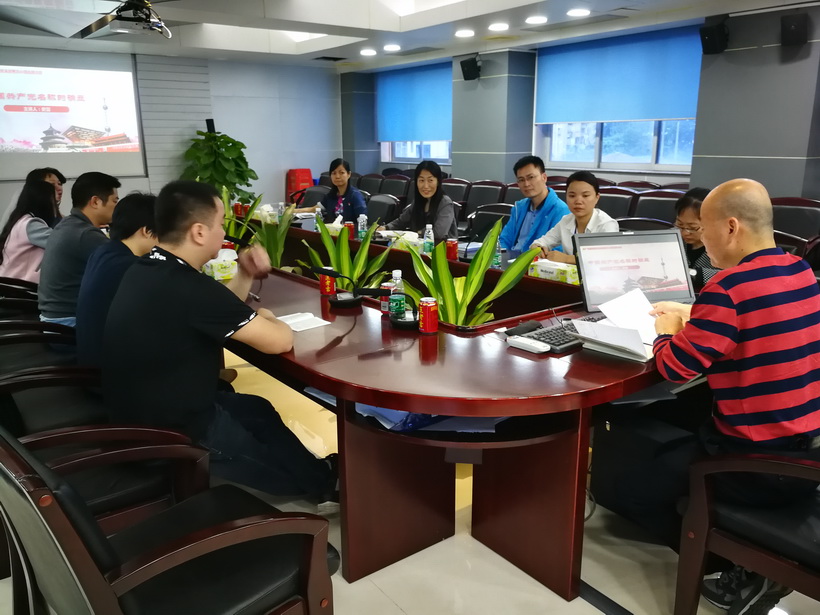 优异党员讲党课——记立异研发中心党支部五月主题党日运动