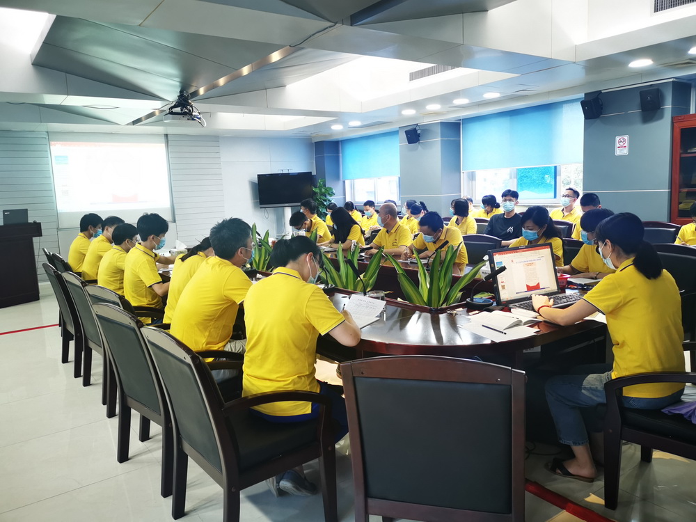 分享经典 共话书韵——立异研发中心党支部举行 “爱念书、读好书、善念书”悦读会