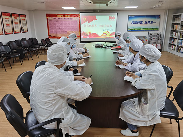 诵读红色经典，，，，，，，感悟初心使命—— 第二党支部第三小组开展“红色经典诵读主题党日运动